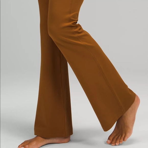 RARE—NWT Lululemon Groove Pant Flare HighRise Sz 4 - Picture 5 of 10